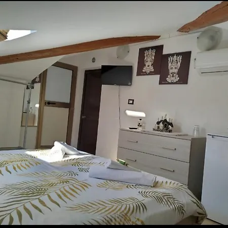 Chalaro Mansarda 3* Catania